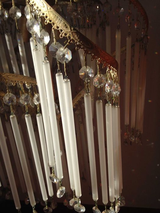 Candeeiro antigo com cristais