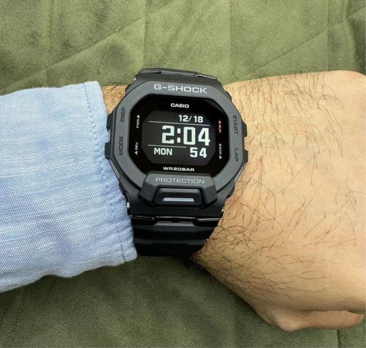 Продаю оригинальные Casio G-Shock GBD-200-1E