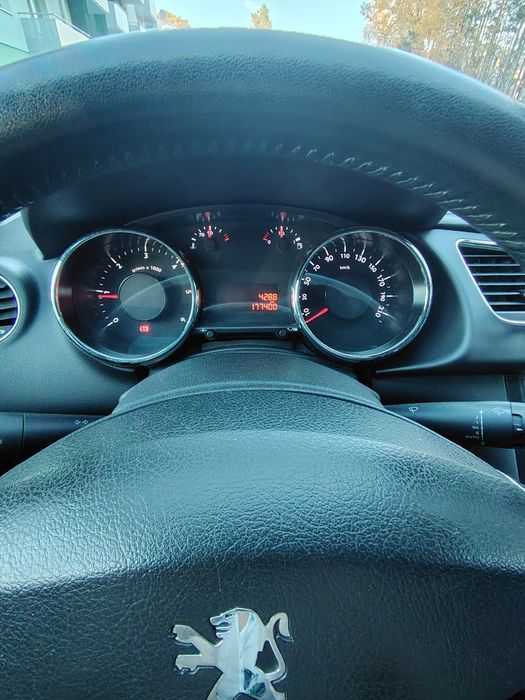 NIEAKTUALNE Peugeot 3008