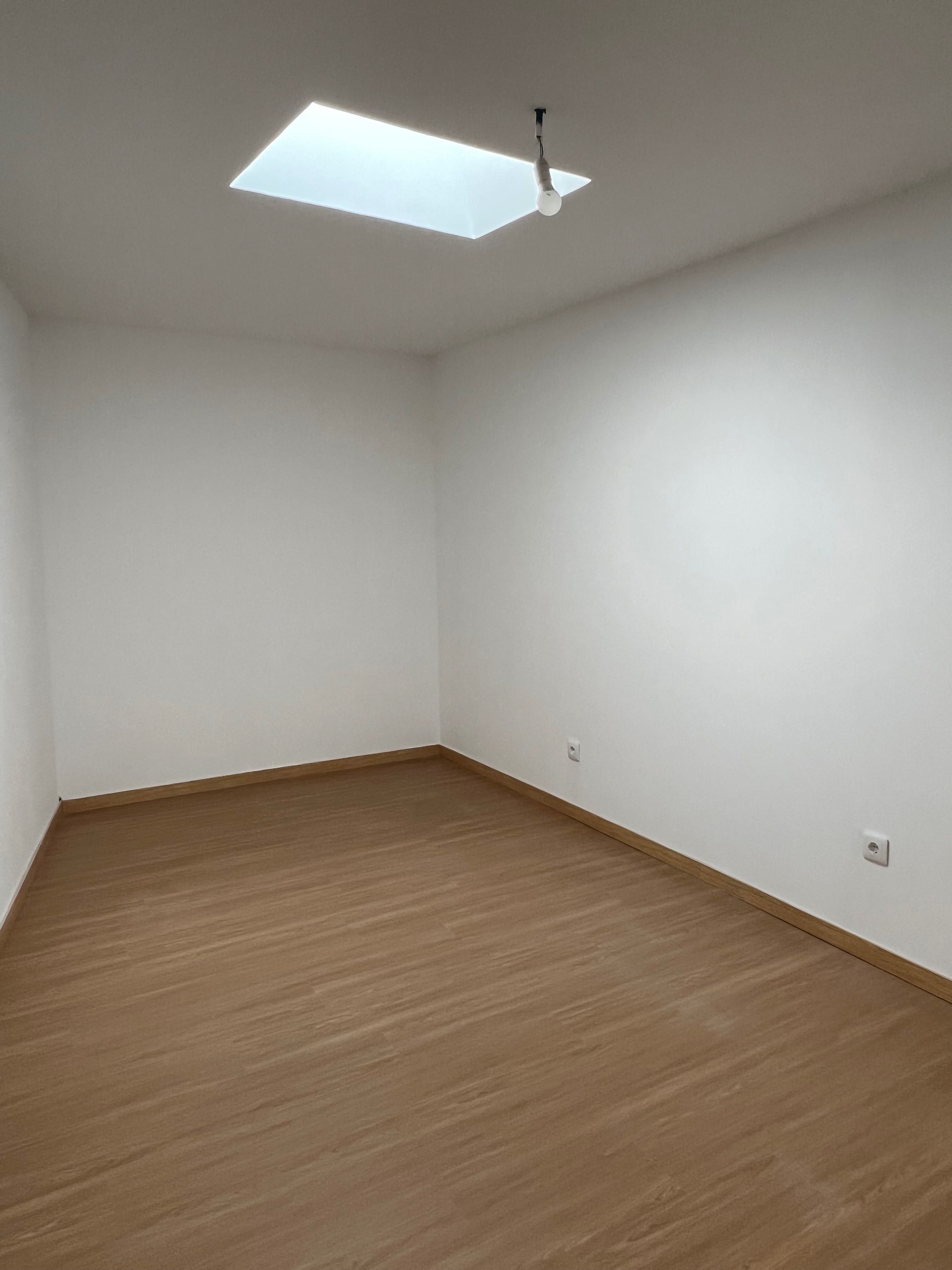 Moradia remodelada T3 Coruche, Aguiar da Beira