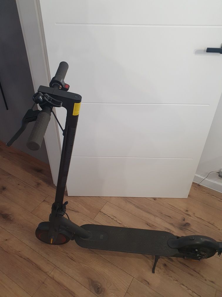 Hulajnoga elekteyczna Xiaomi MI Electric Pro 2