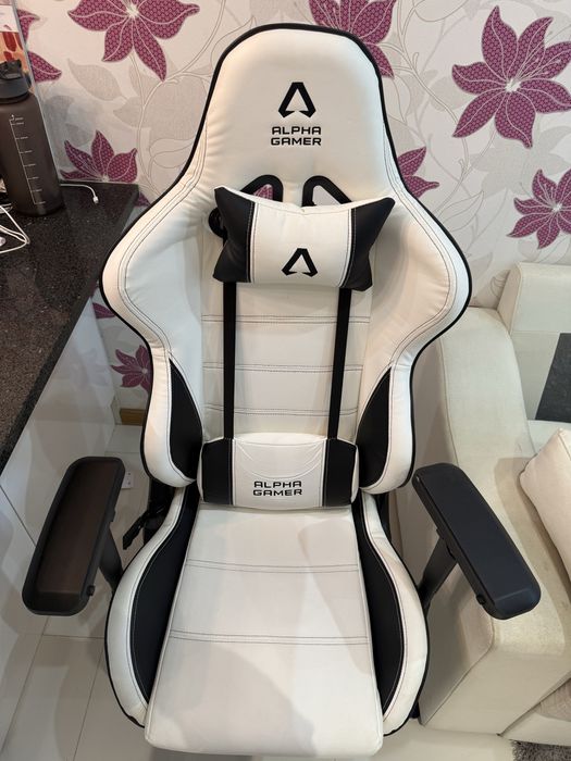 Vendo cadeira gamer.