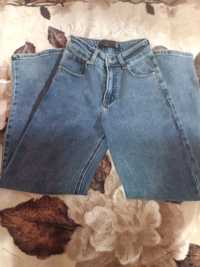 Продам женские джинсы Denim (стрейч)