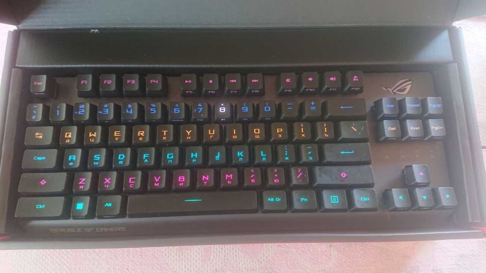 Клавіатура Asus ROG STRIX