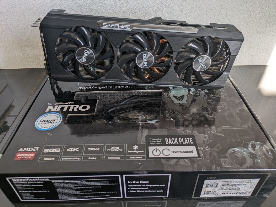 Placa gráfica Saphire AMD Radeon R9 390 8Gb