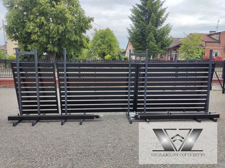 Brama wjazdowa dwuskrzydłowa panelowa palisadowa 1,45x4/100x20 czarna