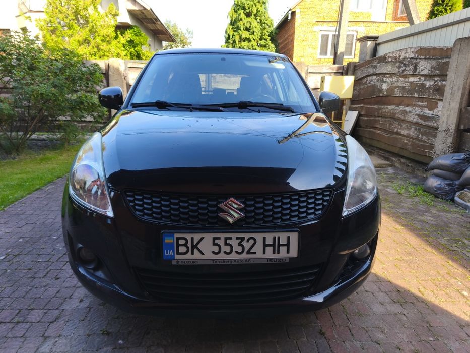 Продам авто Suzuki Swift 2013 IV покоління