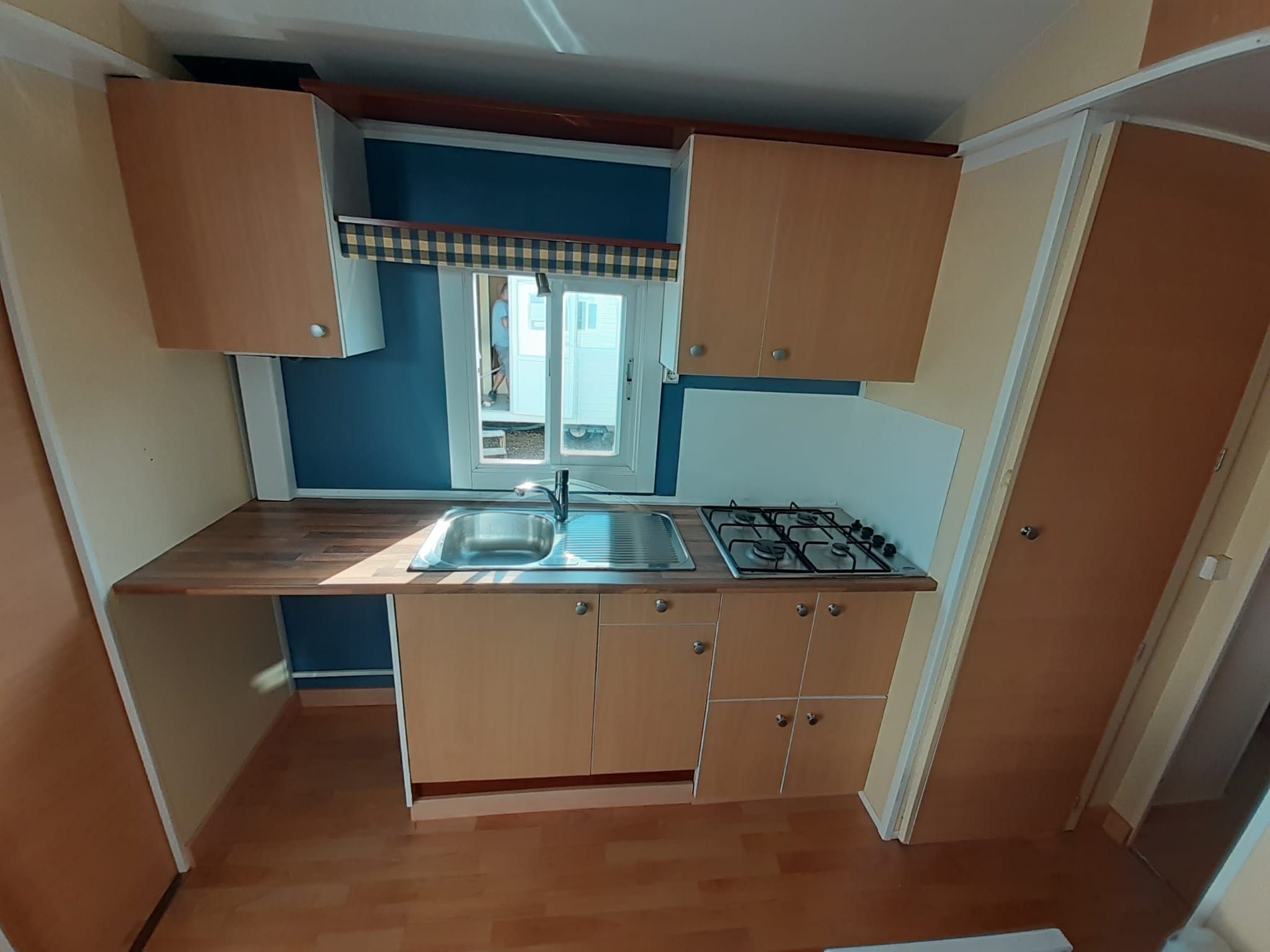 MOBILE HOME NA OCASIÃO ROLLER DE 8.5X3 METROS EM LISBOA.