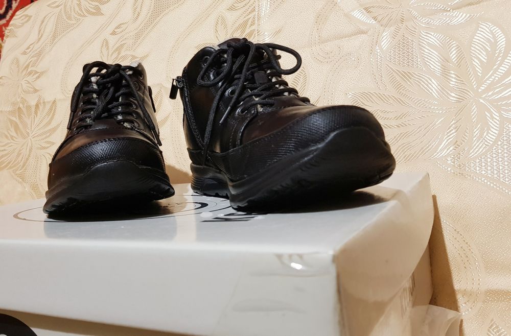 Зимние мужские ботинки размер 42