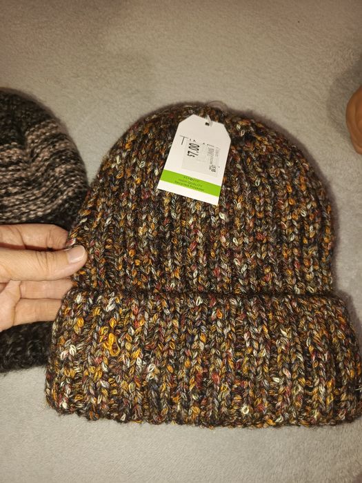 Жіноча Шапка в'язана зимова