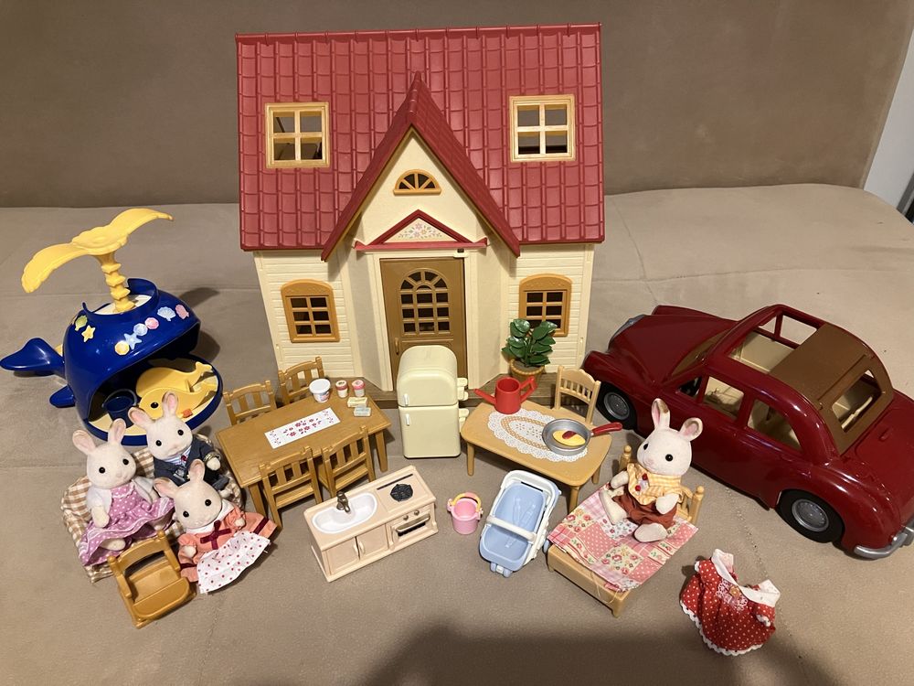 SYLVANIAN FAMILIES króliki + domek + akcesoria