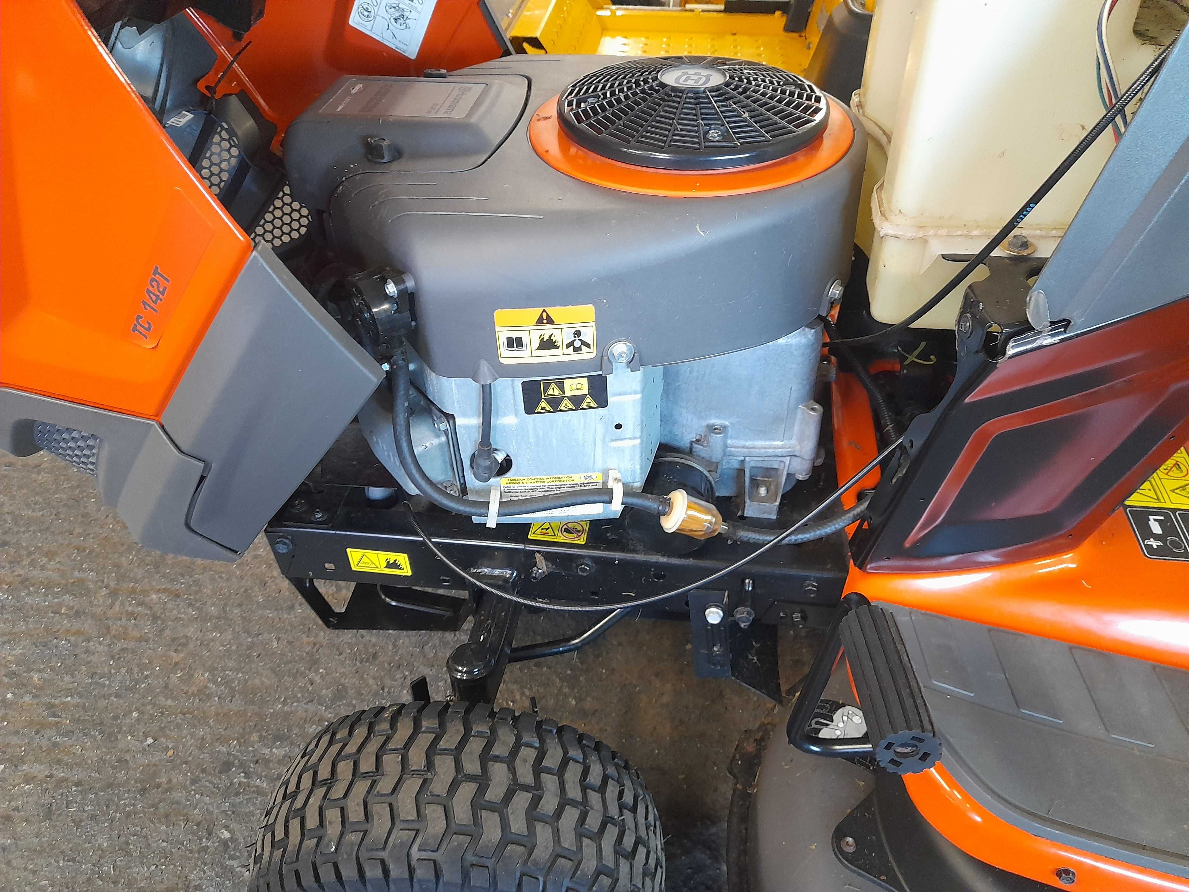 Kosiarka Husqvarna TC 142 T