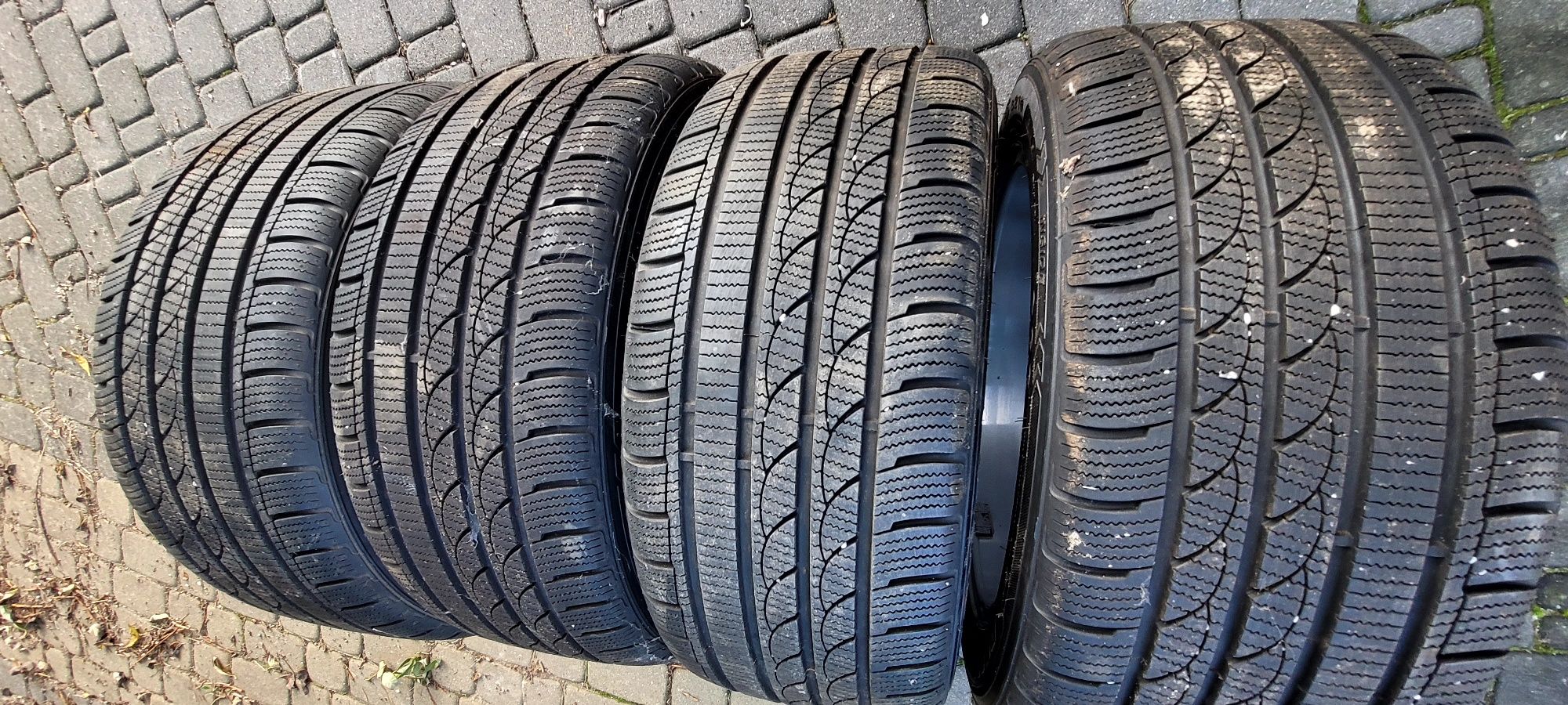 Koła VW 235/45R17 Orginał