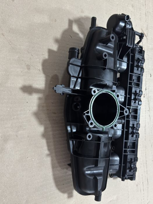 Coletor admissão de ar do motor audi A3 1.8 tsfi