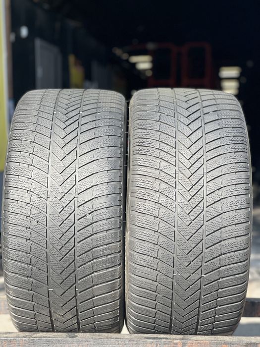 Шини Зимові 2шт 275/40 R18 Bridgestone Blizzak Lm005