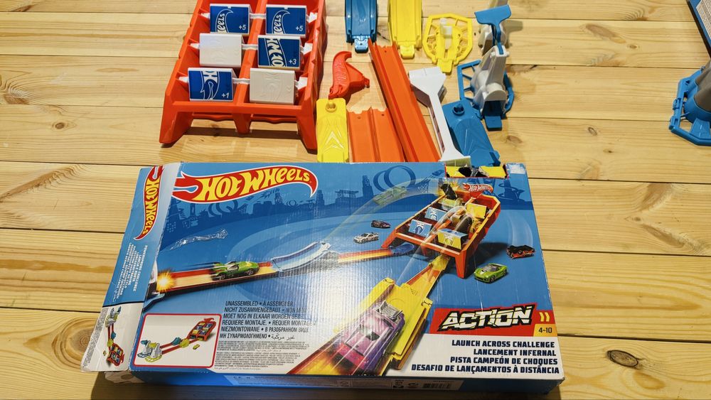 Hot wells action Хот Вілс