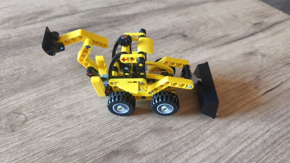 LEGO technic 42197 koparko-ładowarka