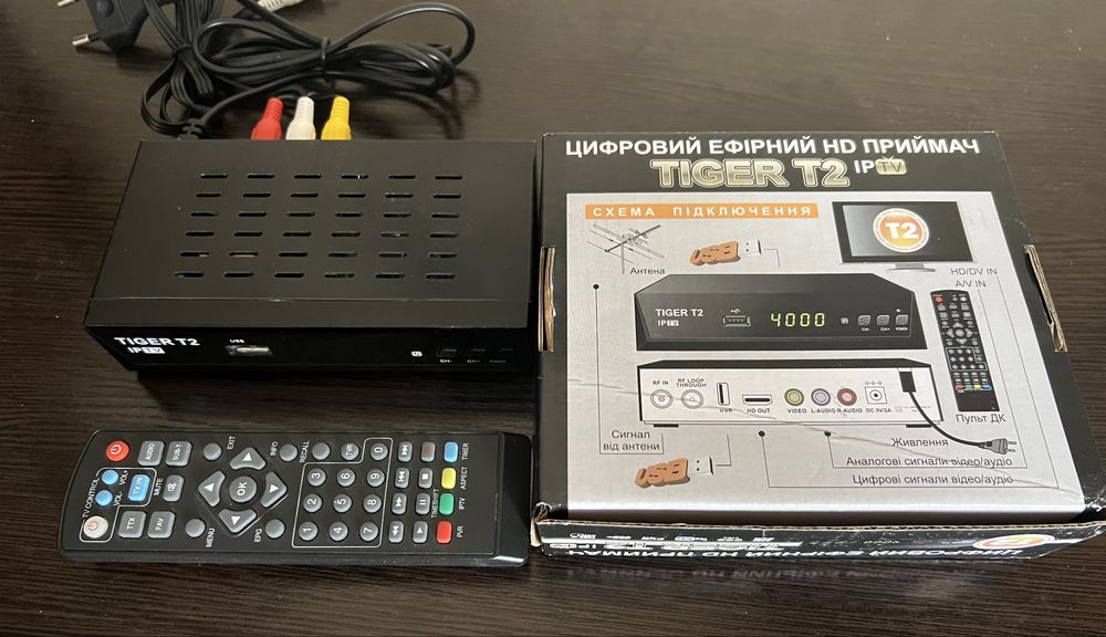 Цифровий ефірний тюнер DVB/T2 Tiger T2 IPTV