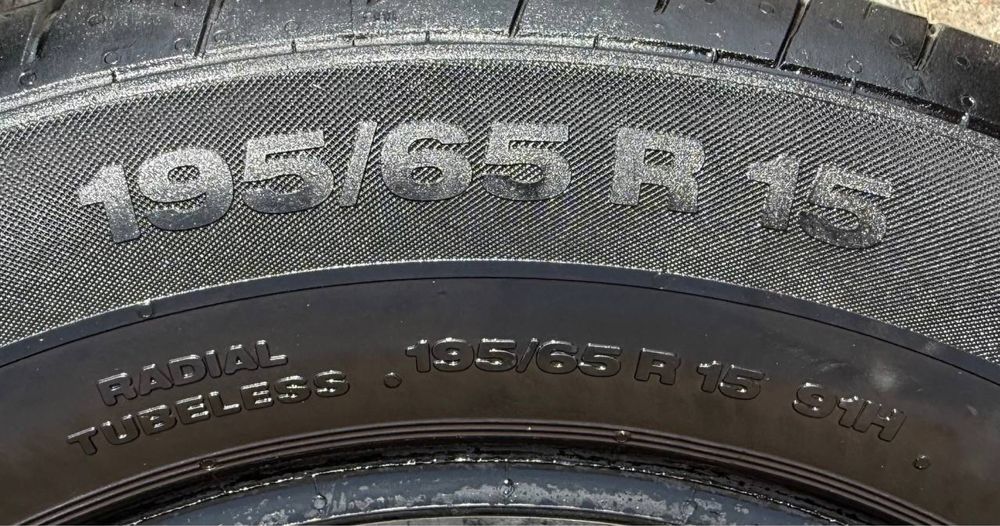 Шины б у 195/65R15 Continental Conti Premium Contact 5 летняя