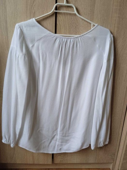 biała bluzka damska