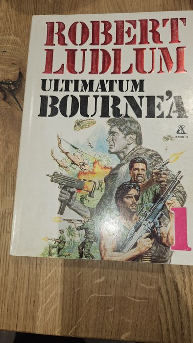 Robert ludlum ultimatum Borna