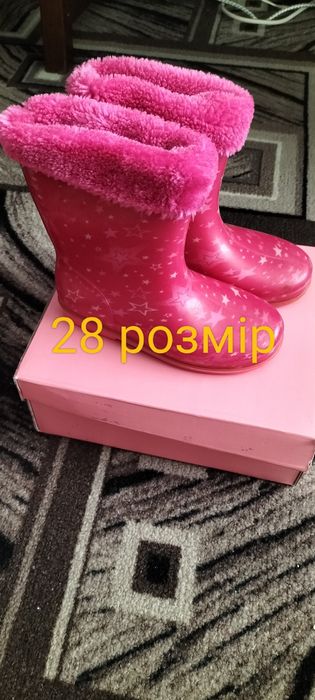 Продам взуття різне