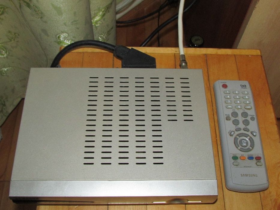 Кабельний тюнер-ресивер DVB C Samsung DCB 9401 Z