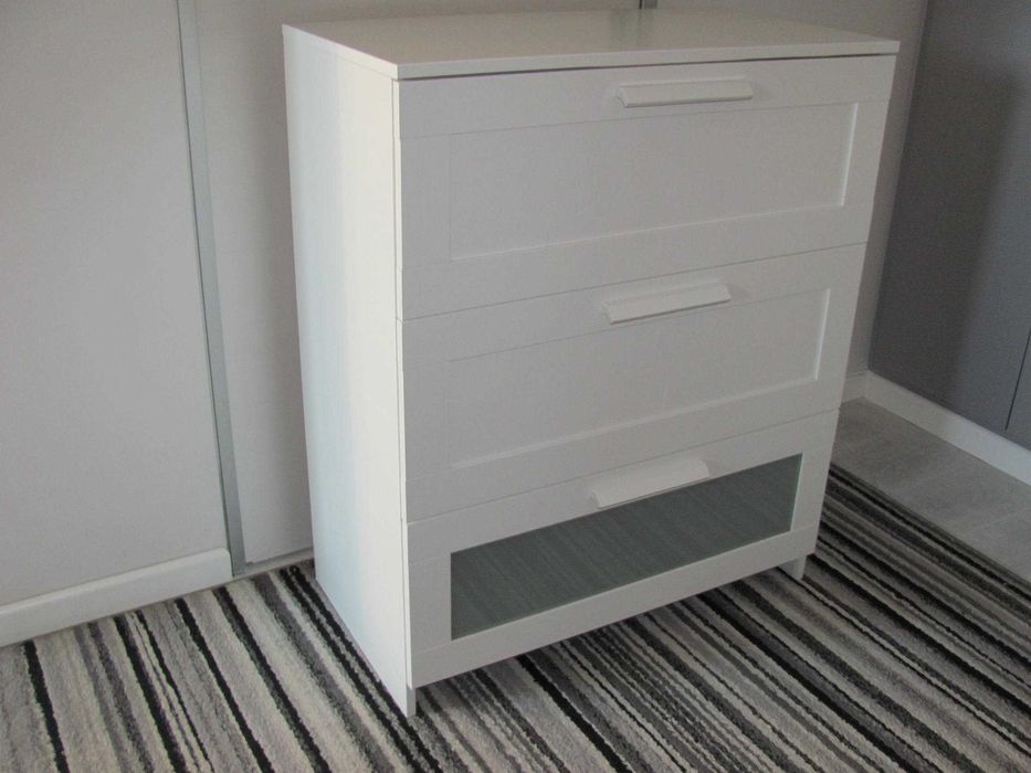 Komoda Ikea Brimnes 3 szuflady, biały/szkło matowe - stan Bardzo dobry
