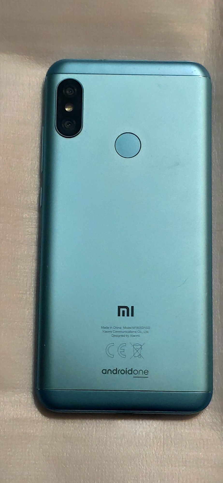 Смартфон Xiaomi Mi A2 Lite 4/64