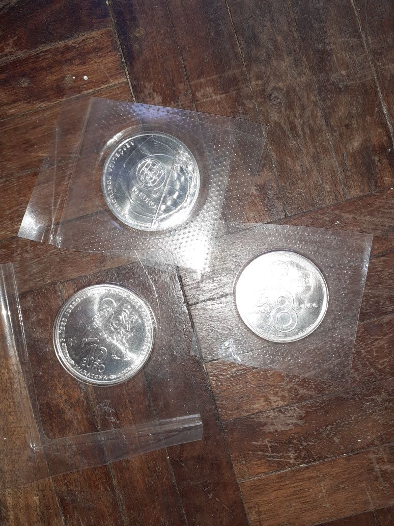Moedas prata novas