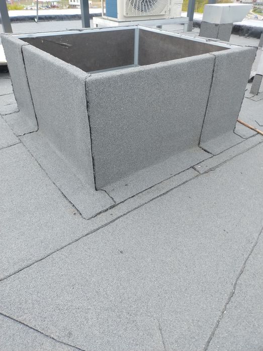 Usługi blacharsko dekarskie dachów płaskich