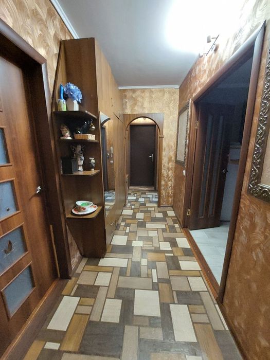 Продаєтся 3х.к Намыв