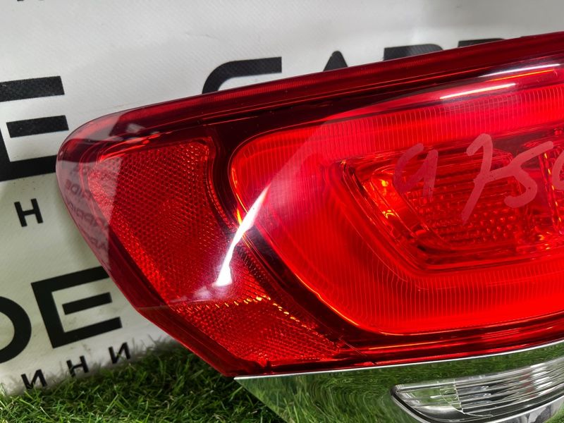 Задний фонарь левый Jeep Grand Cherokee WK2 3.0 Diesel EXF 2014