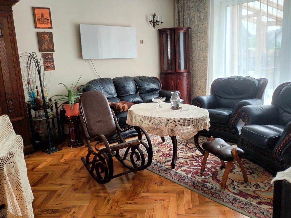 Dom – pół bliźniaka z częścią usługową !