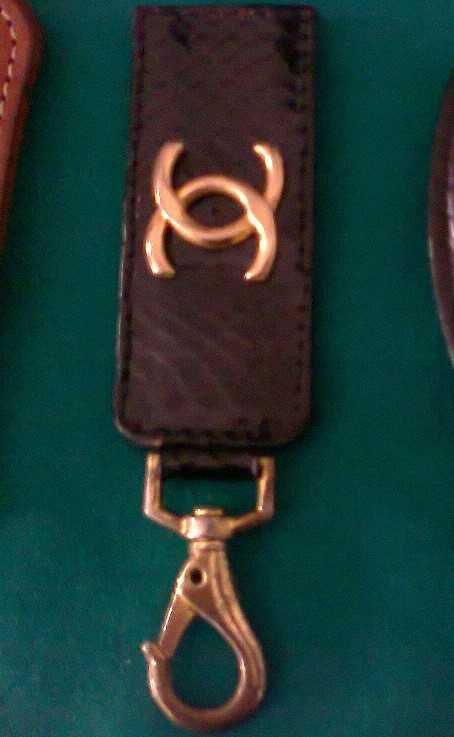 Porta-Chaves artesanais vintage, em couro / cabedal, de qualidade