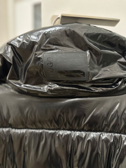 Пуховик жіночий Hugo Boss (оверсайз модель)