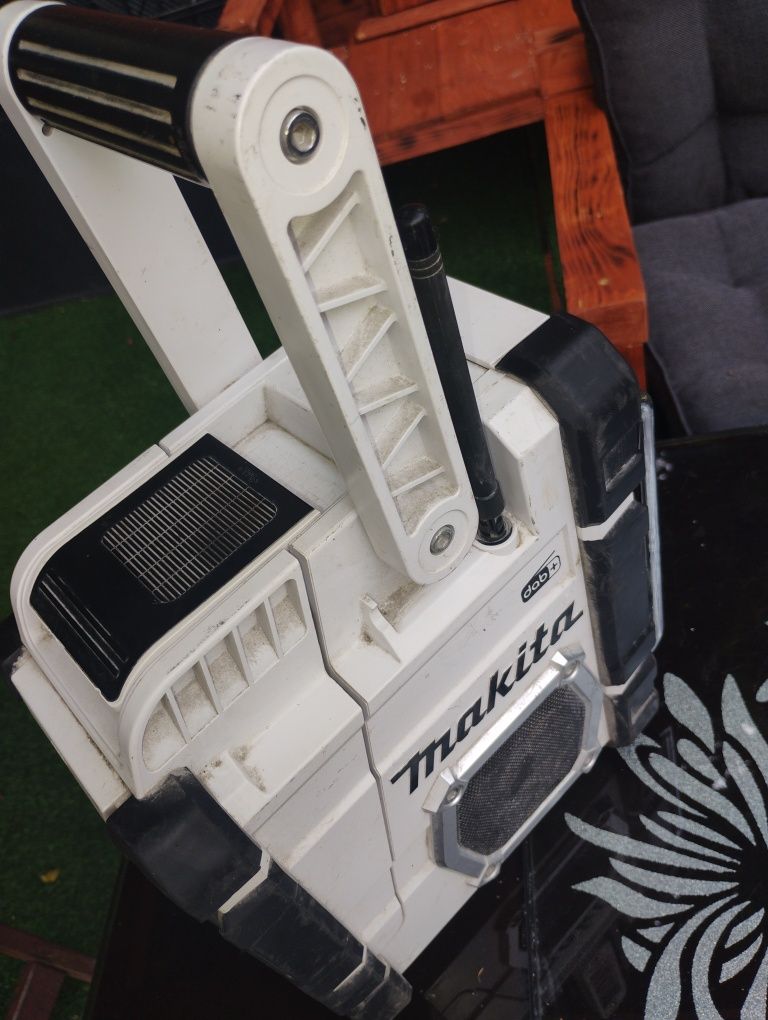 Radio makita dmr 112
