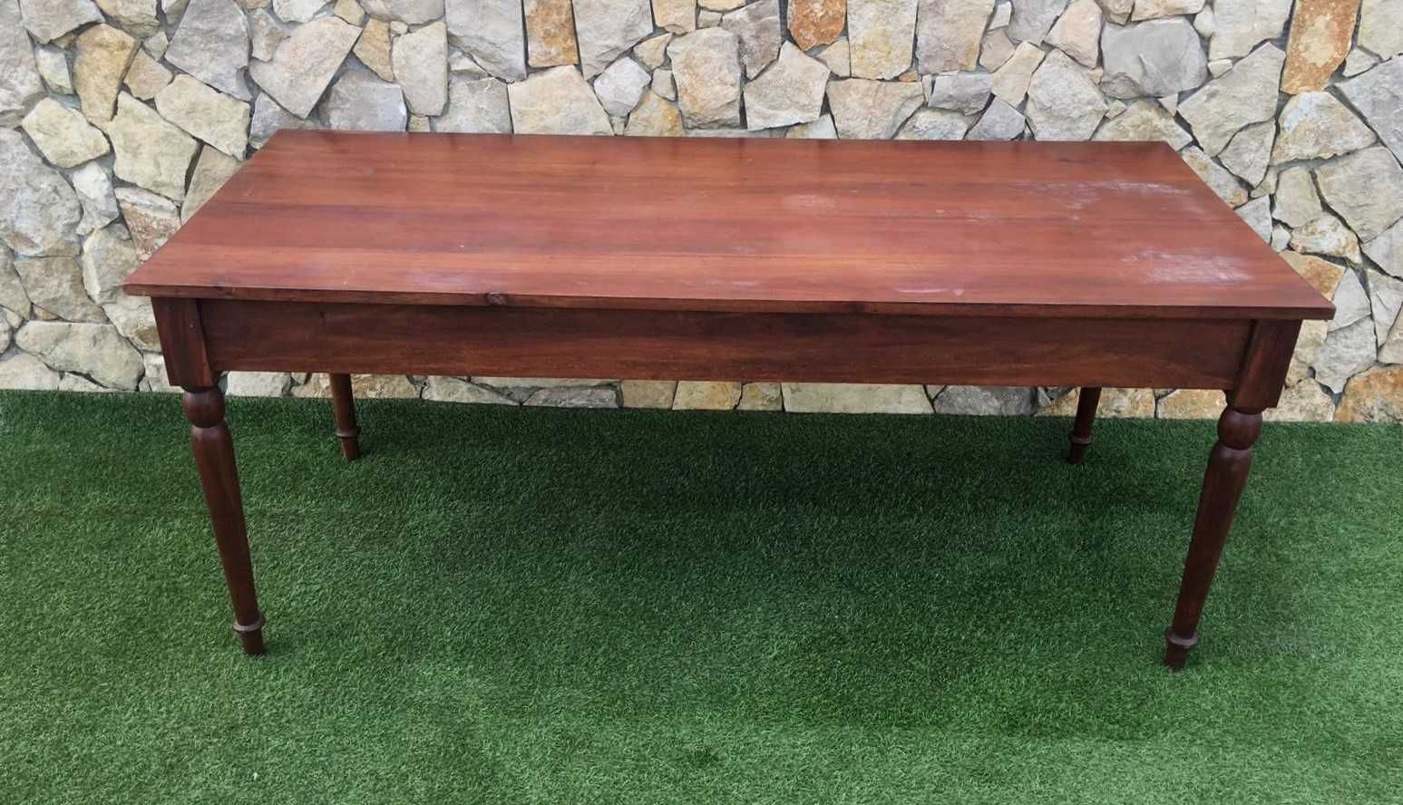 Mesa retangular em madeira maciça, altura 75 X 180X79 cm