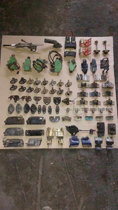 т4 ручка.Зовнішня ручка дверьки-Volkswagen Transporter 4.Дверна ручка