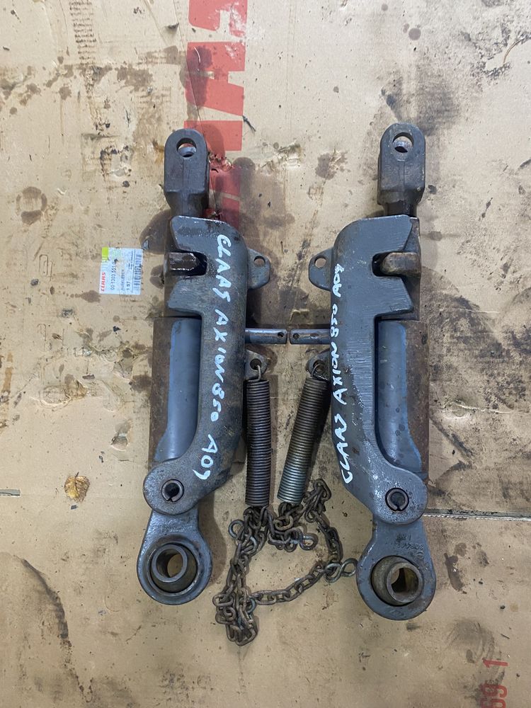 Tylne wieszaki komplet claas Axion seria 800