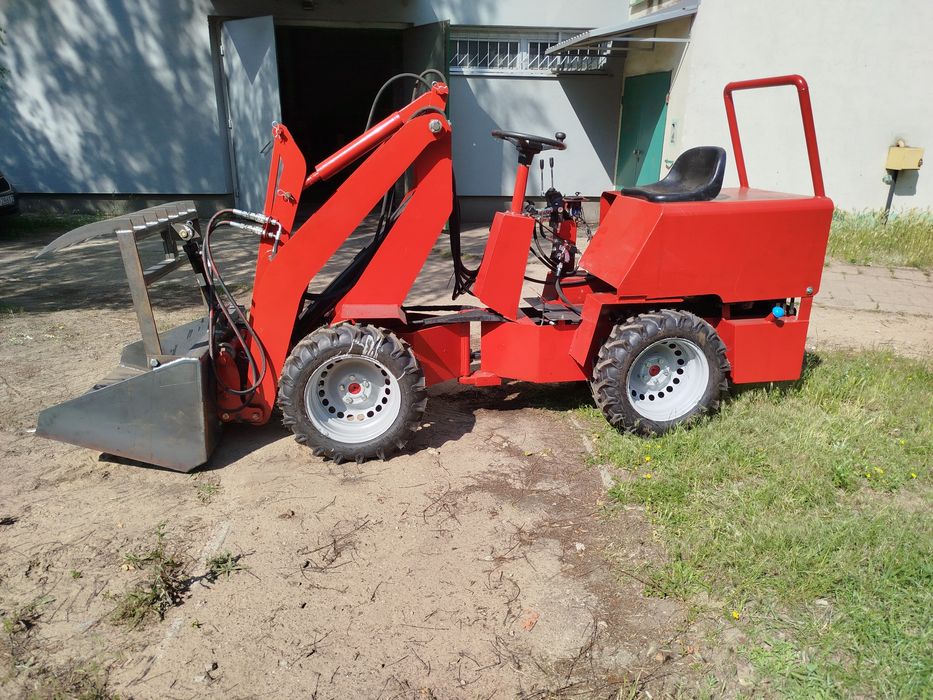 Miniładowarka ładowarka 4x4
