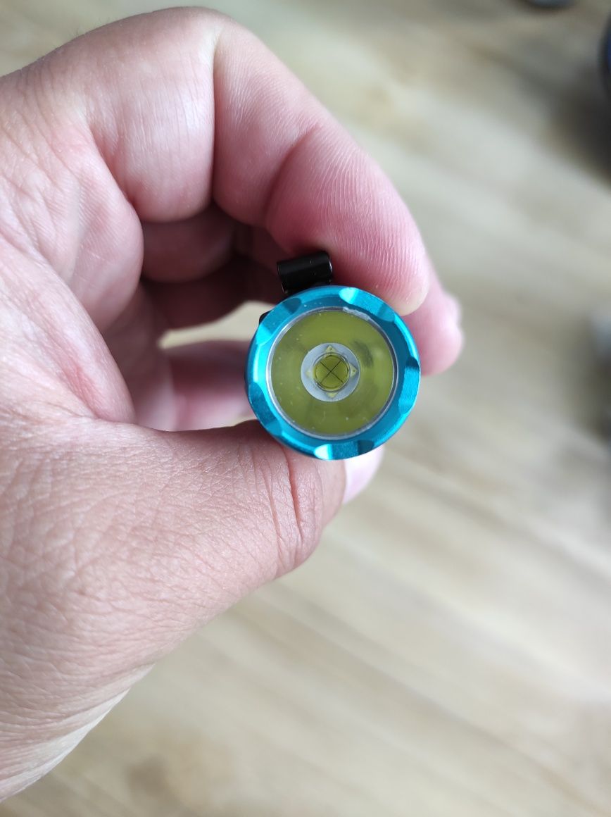 Mała Latarka LED USB silna latarka taktyczna , survival