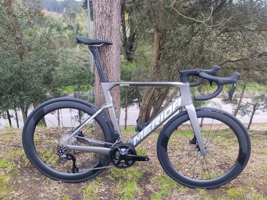 Merida reacto 6000 com rodas carbono e di2