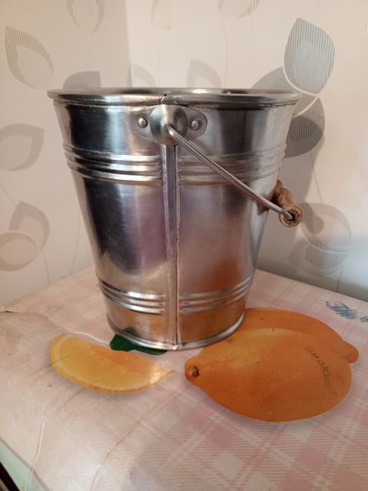 Ведро из нержавеющей стали,ручная работа 7 литров.