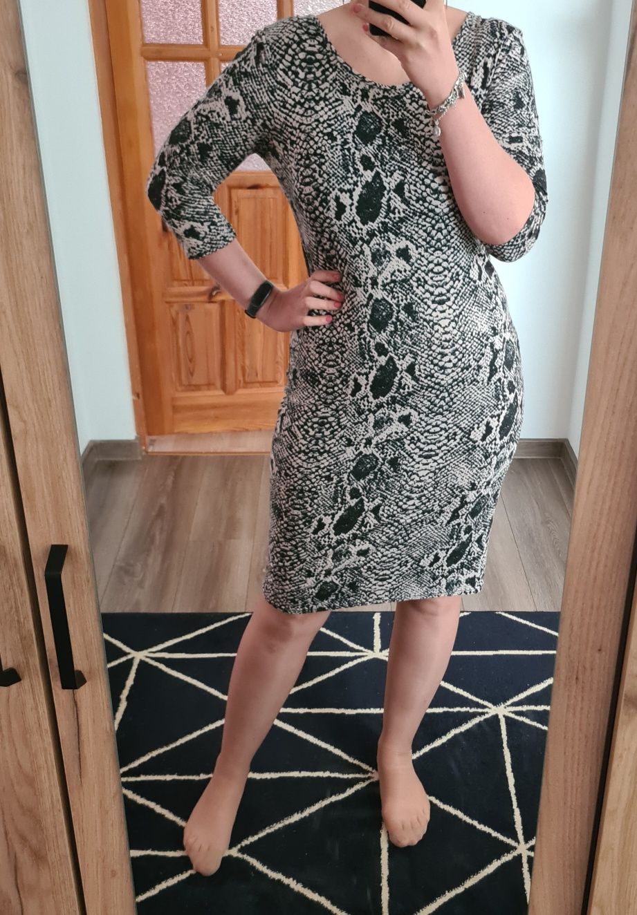 Super wygodna elegancka sexy sukienka na co dzień do pracy biura itp e