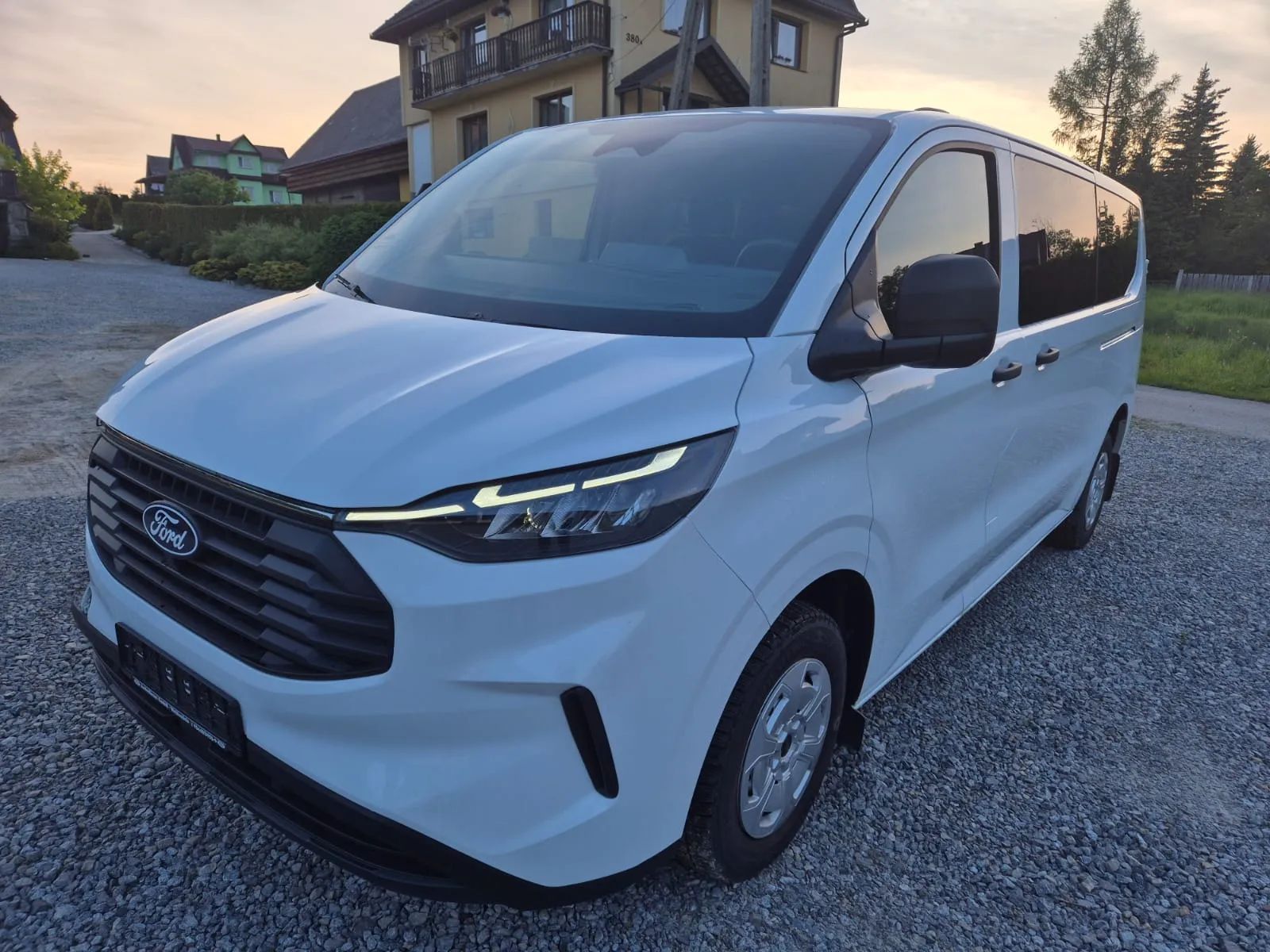 Ford Transit Custom L2H1 Long 2.0 Titanium 8 osób Full Led Virtual 2xdrzwi 2xKlima kamer !