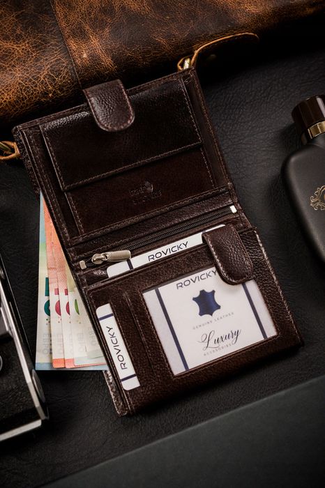 duży portfel męski ze skóry naturalnej w orientacji pionowej - rovicky