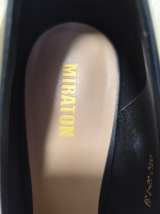 Туфлі жіночі модельні шкіряні.