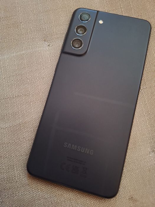 Продам Смартфон / флагман Samsung Galaxy S21 FE 5G 6/128gb SM-G990B/DS