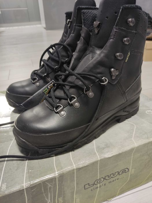 Берці lowa mountain boot GTX.